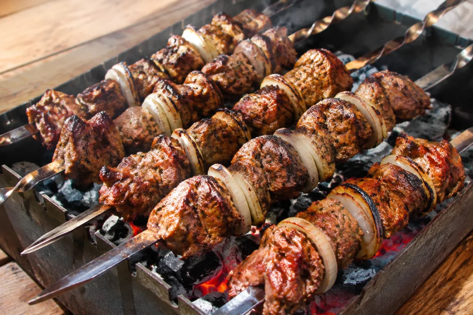 Schaschlik Rezept: der perfekte Spiess vom Mangal