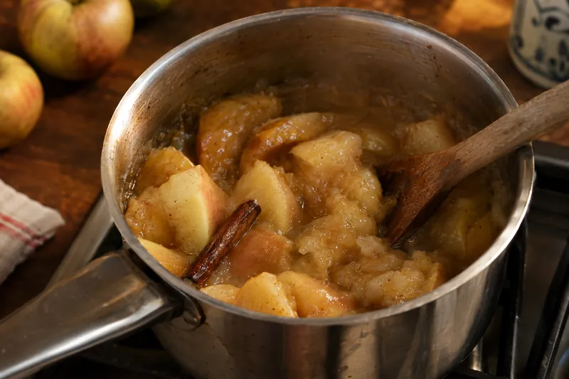 Apfelmus kochen