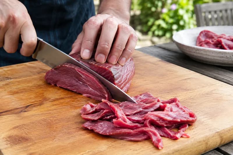Fleisch dünn schneiden