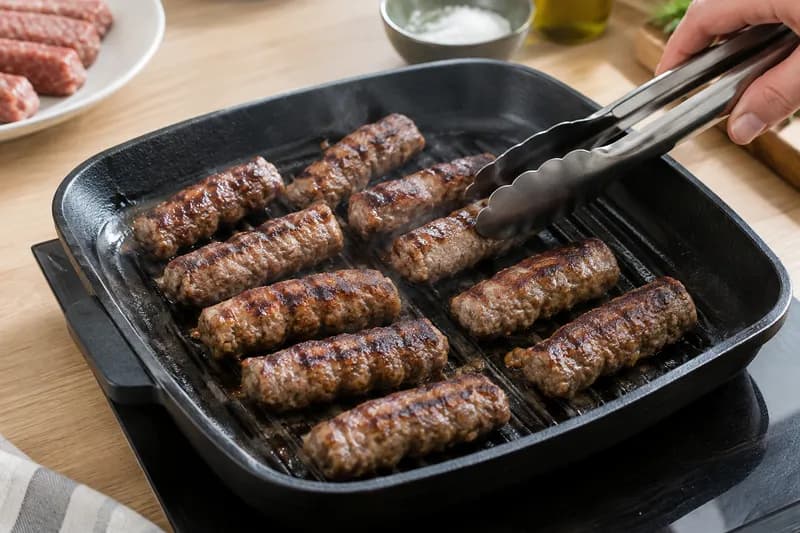 Cevapcici grillieren