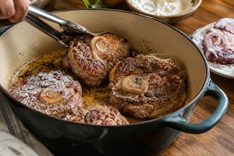 Fleisch anbraten