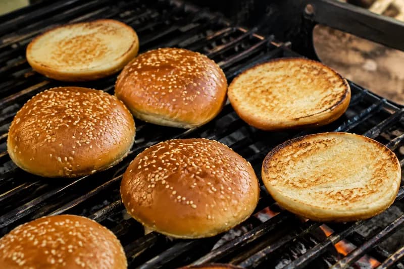 Brötchen toasten