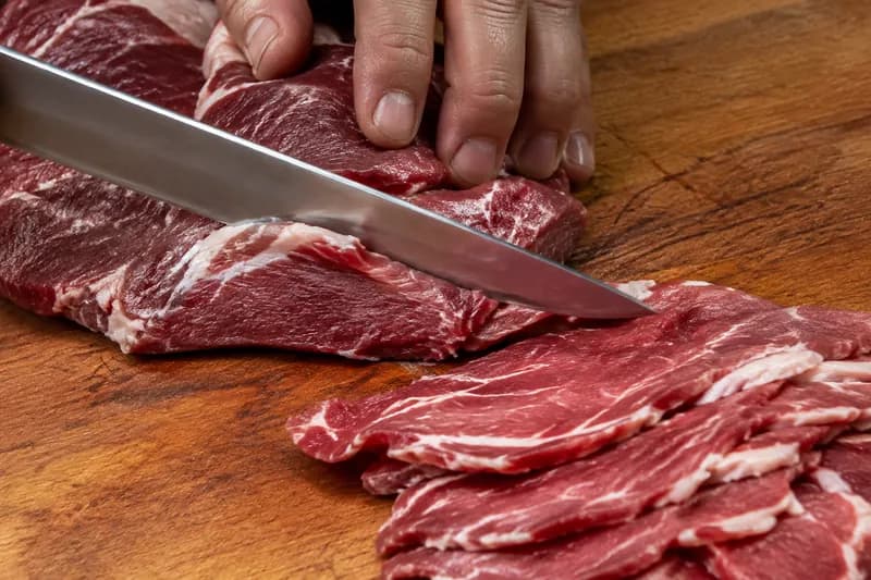 Fleisch dünn schneiden