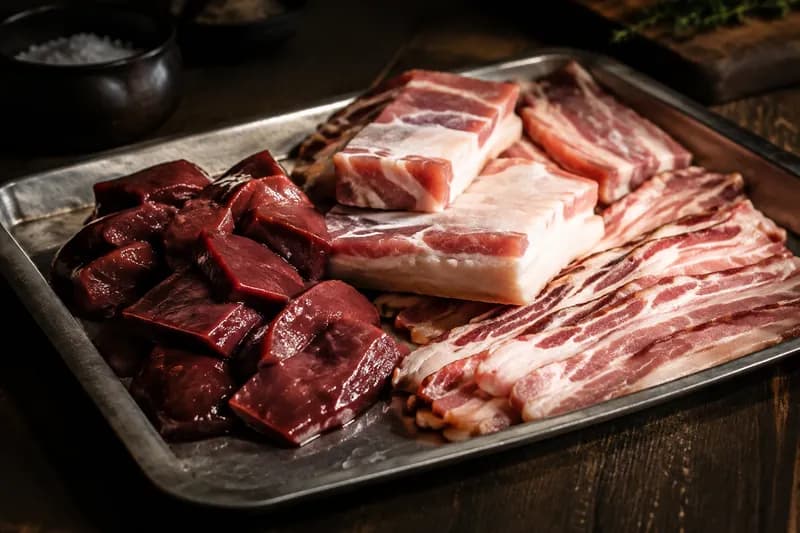 Leber und Fleisch vorbereiten