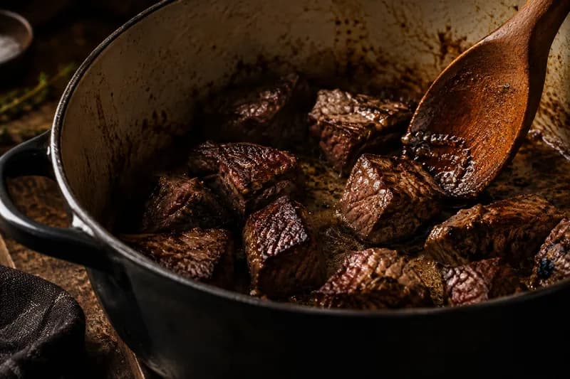 Fleisch anbraten