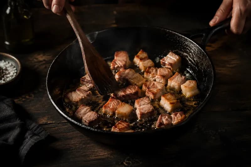 Schweinefleisch anbraten