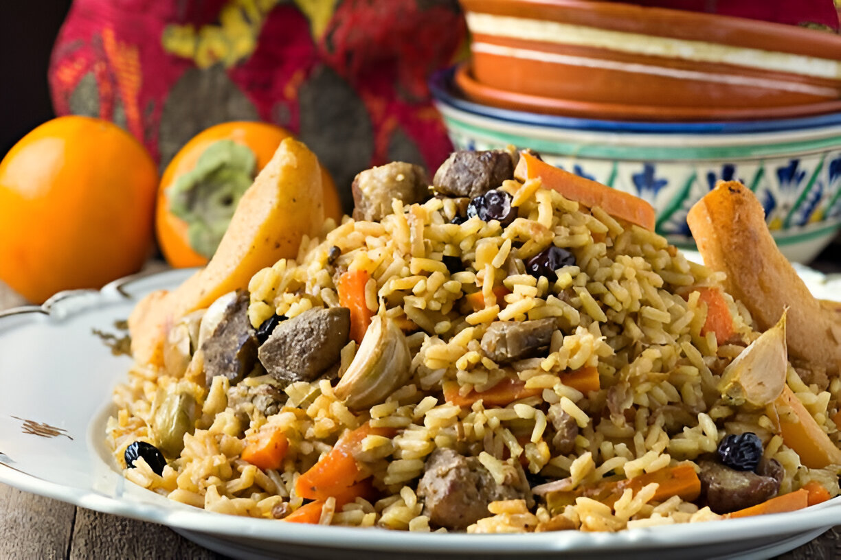 Traditionelles Plov Rezept – Aromatischer Reis mit Lamm und Gewürzen für den perfekten Genuss